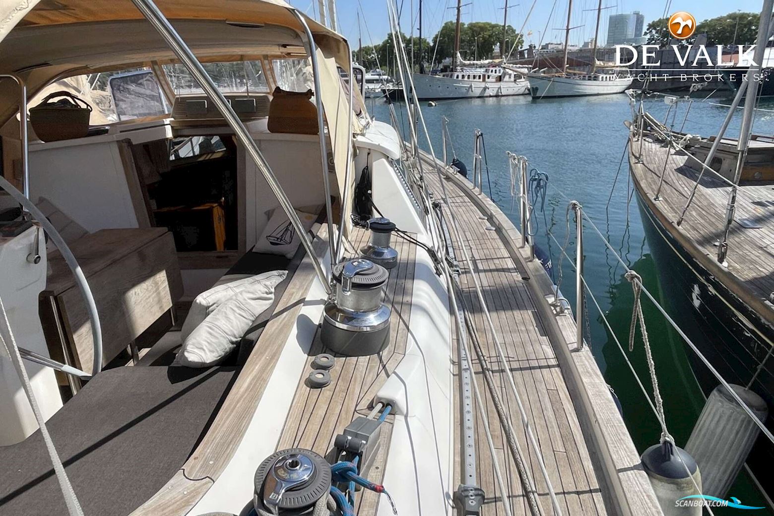 Farr 63 Pilot House