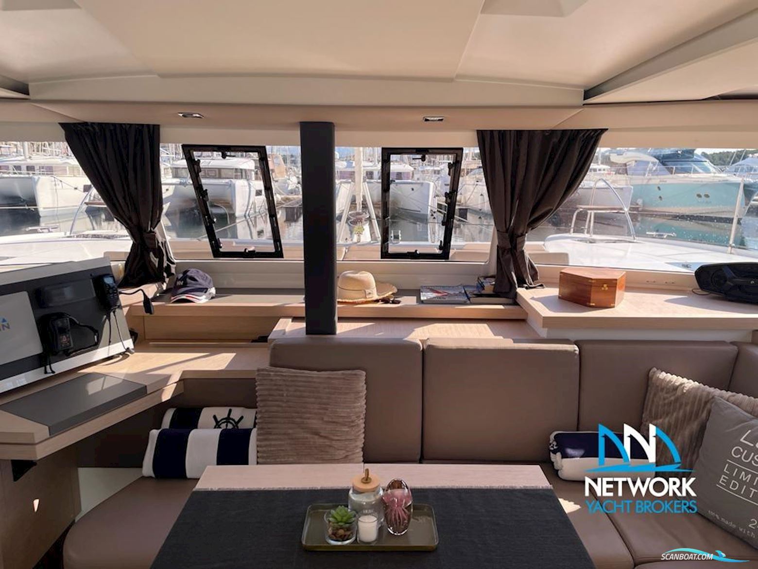 Fountaine Pajot Astrea 42