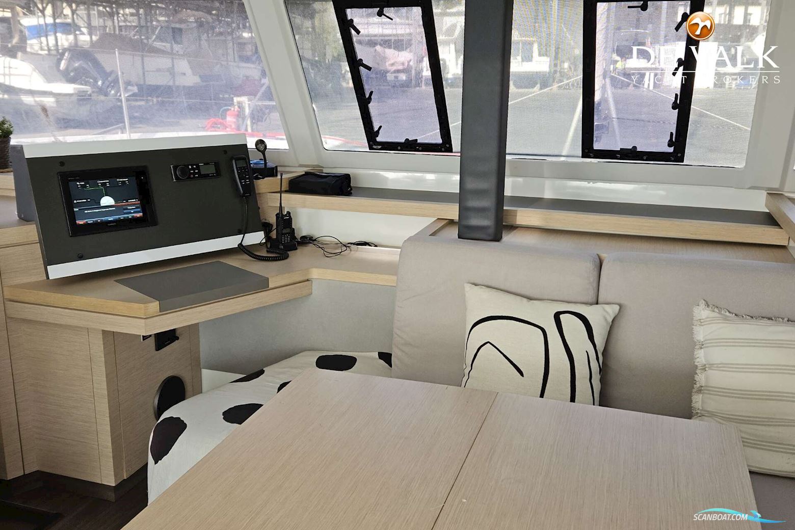 Fountaine Pajot Astrea 42