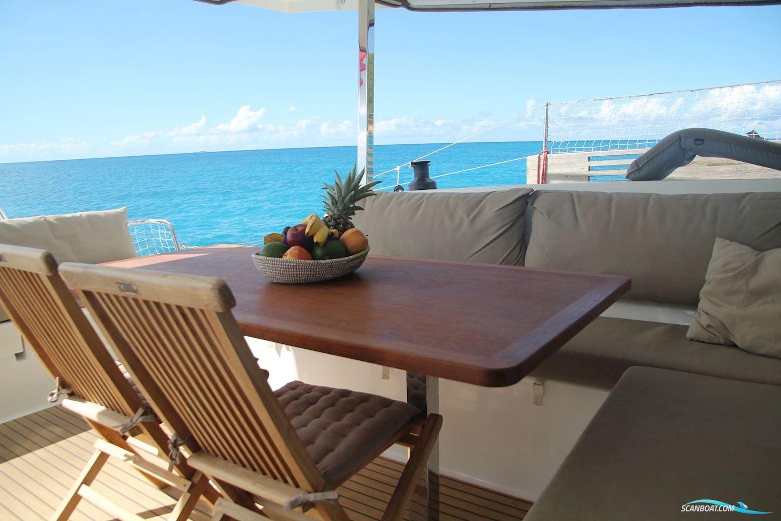 Fountaine Pajot Lucia 40