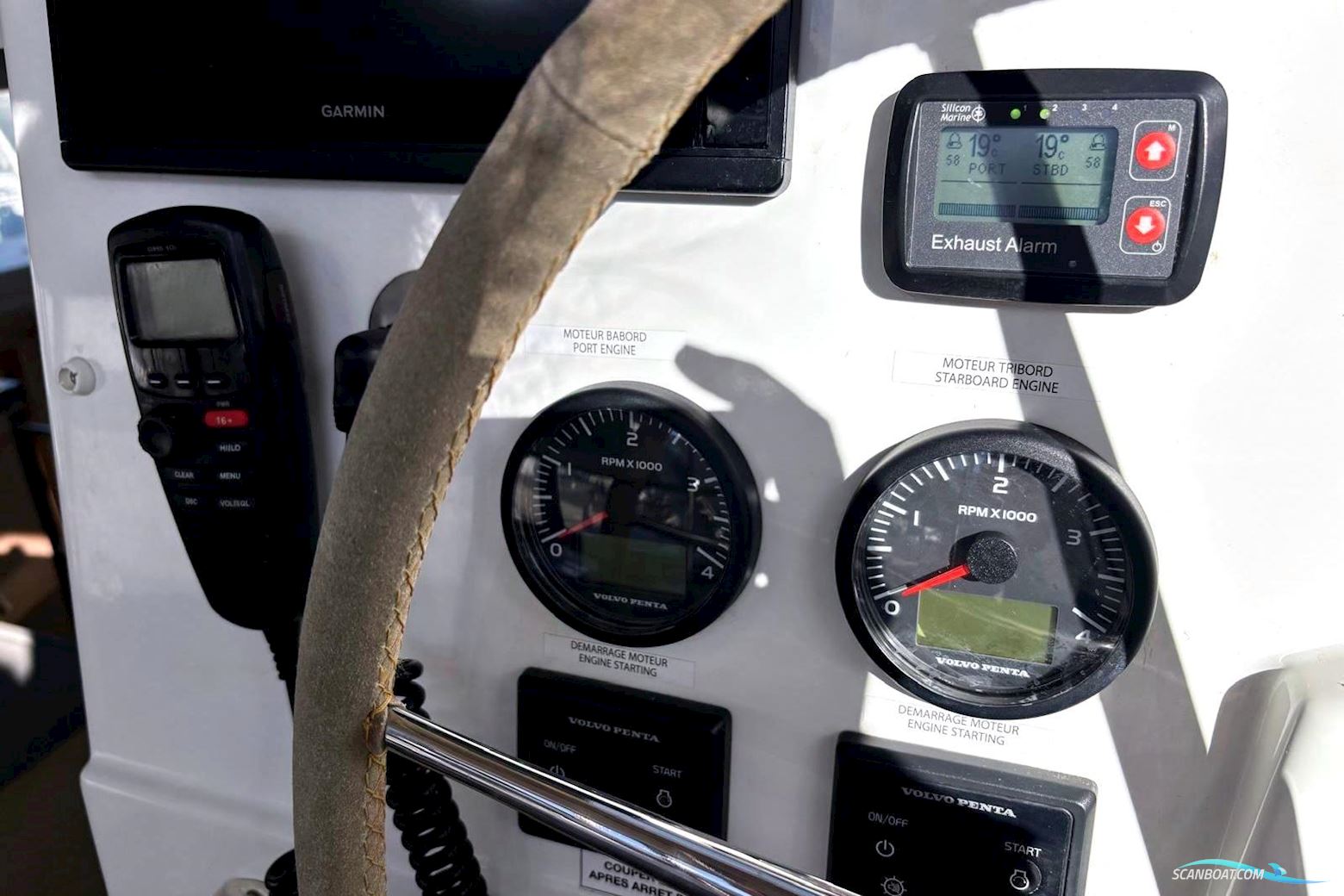 Fountaine Pajot Lucia 40