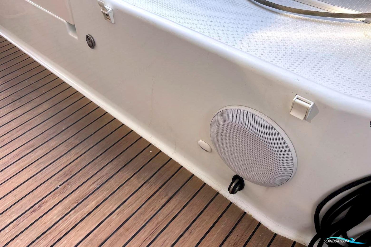 Fountaine Pajot Lucia 40