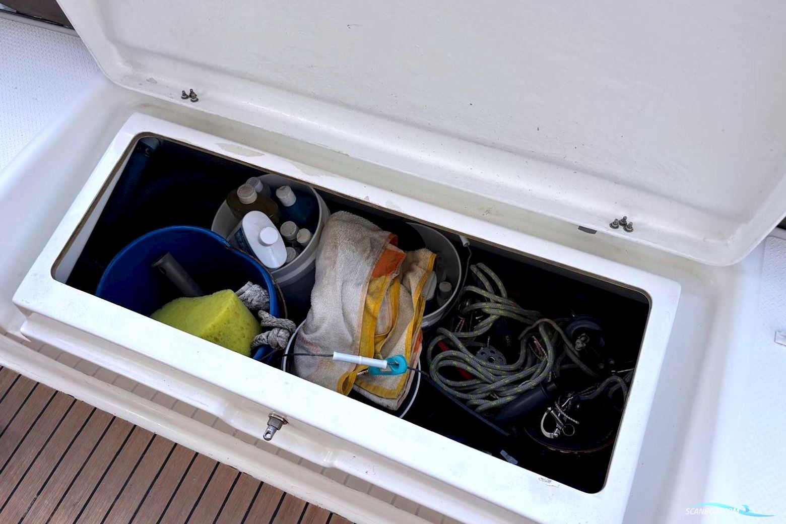 Fountaine Pajot Lucia 40