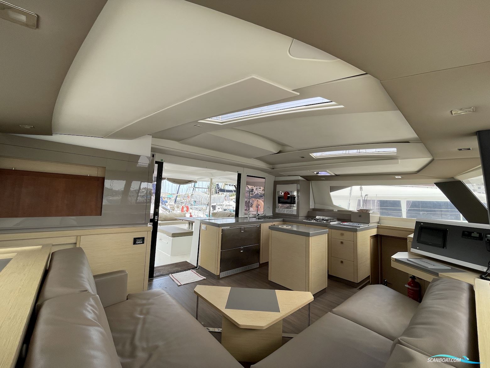 Fountaine Pajot Saona 47