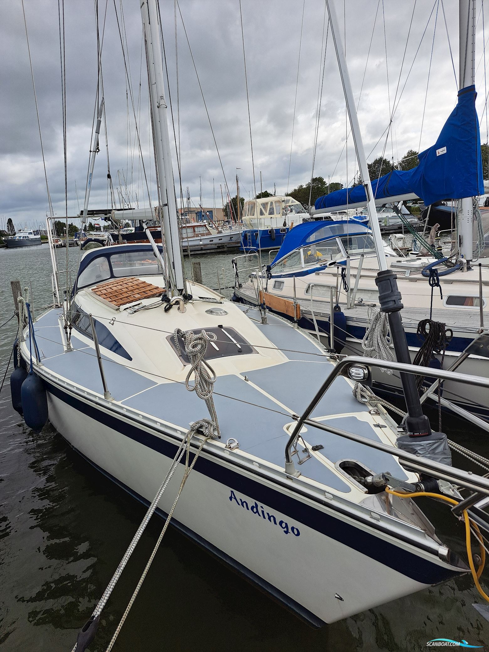 Friendship 33 Segelboot 1986, mit Volvo Penta motor, Niederlande
