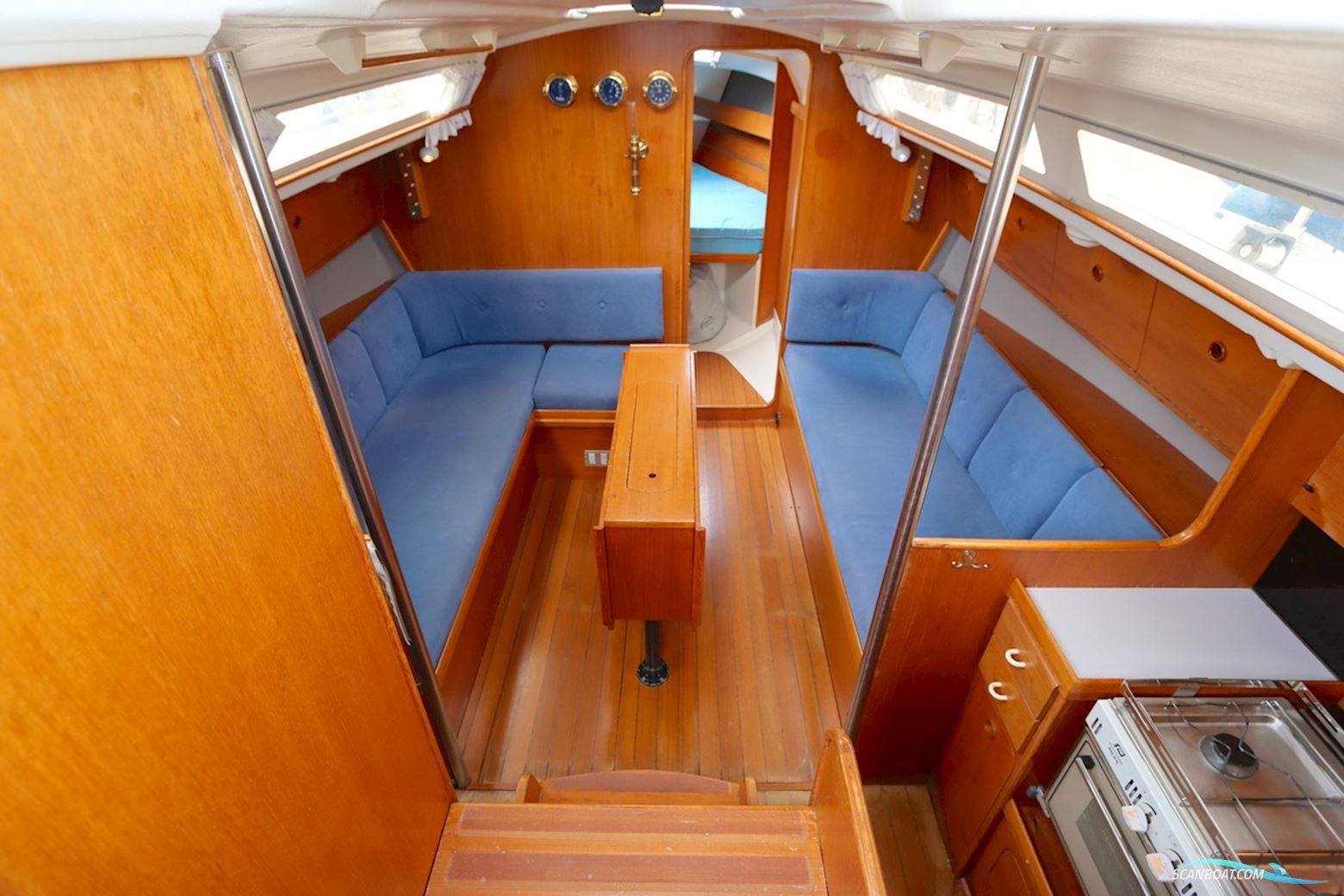 Friendship 33