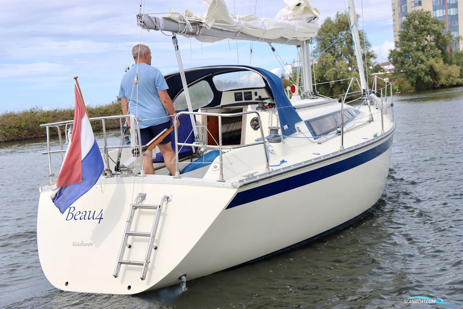 Friendship 33