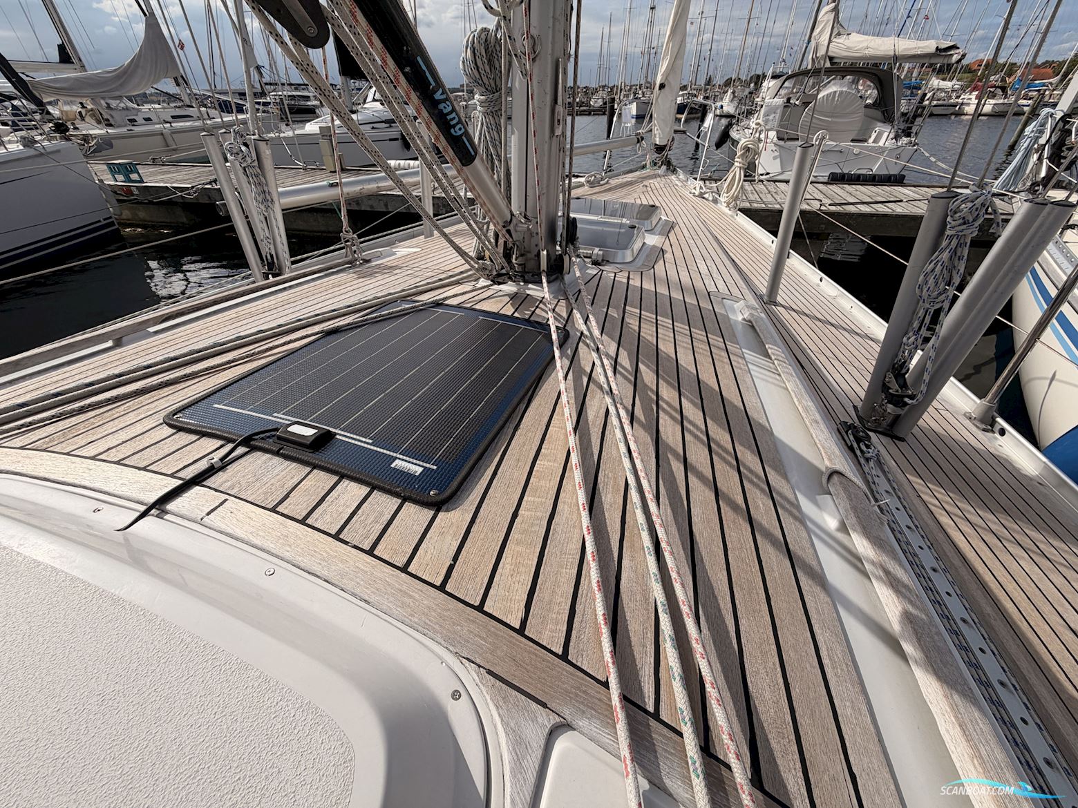 Grand Soleil 343