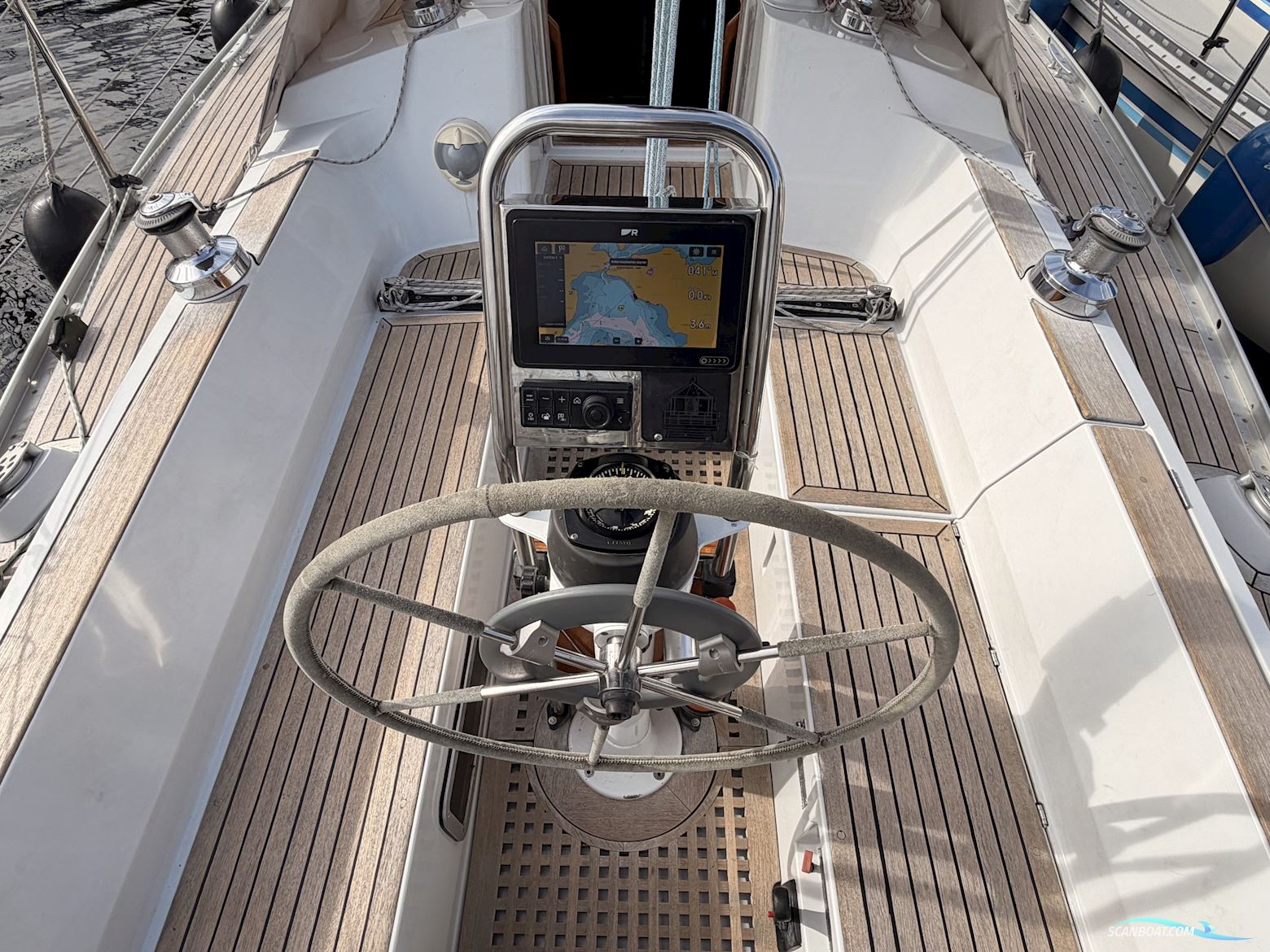 Grand Soleil 343