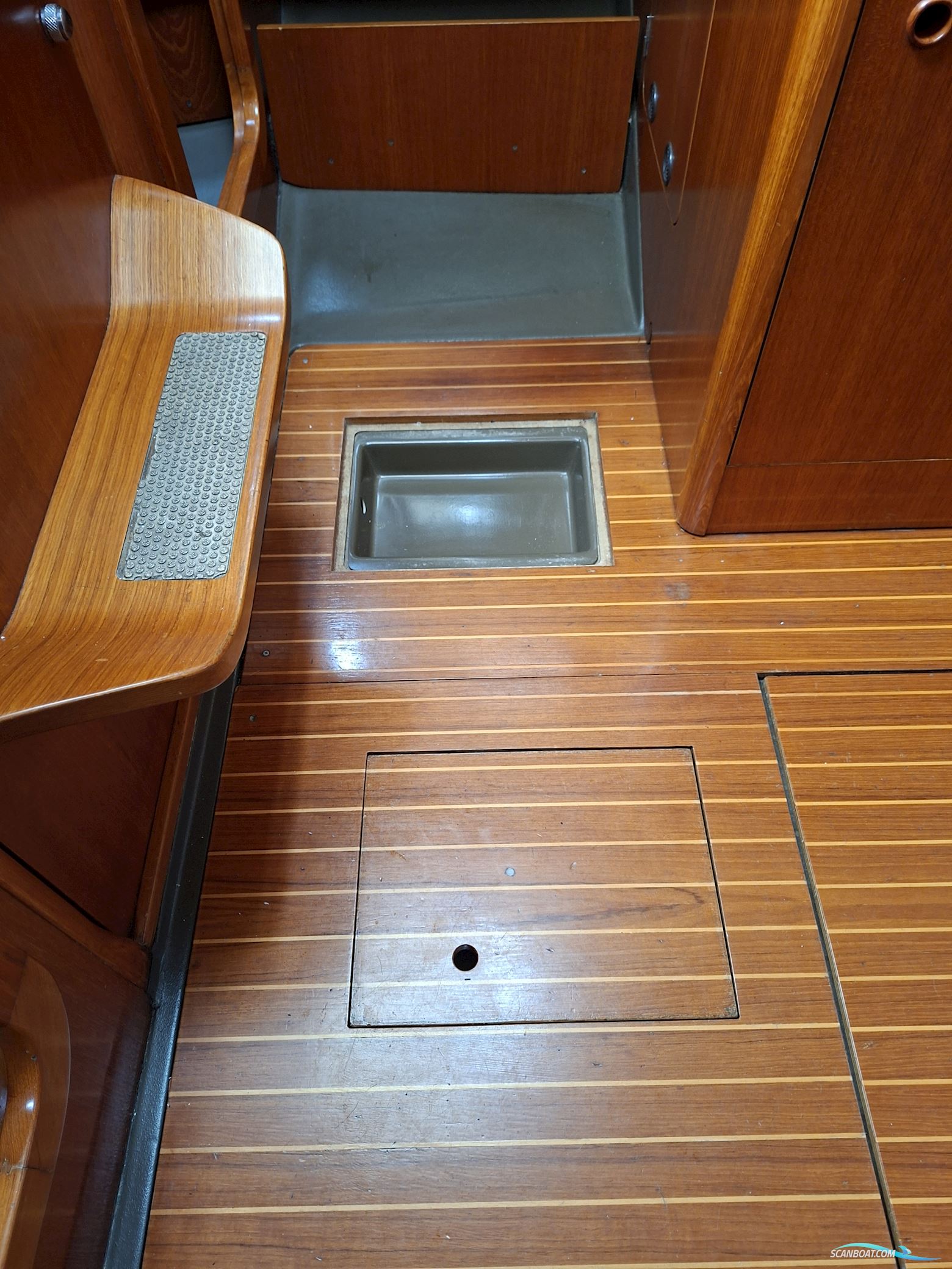 Grand Soleil 343