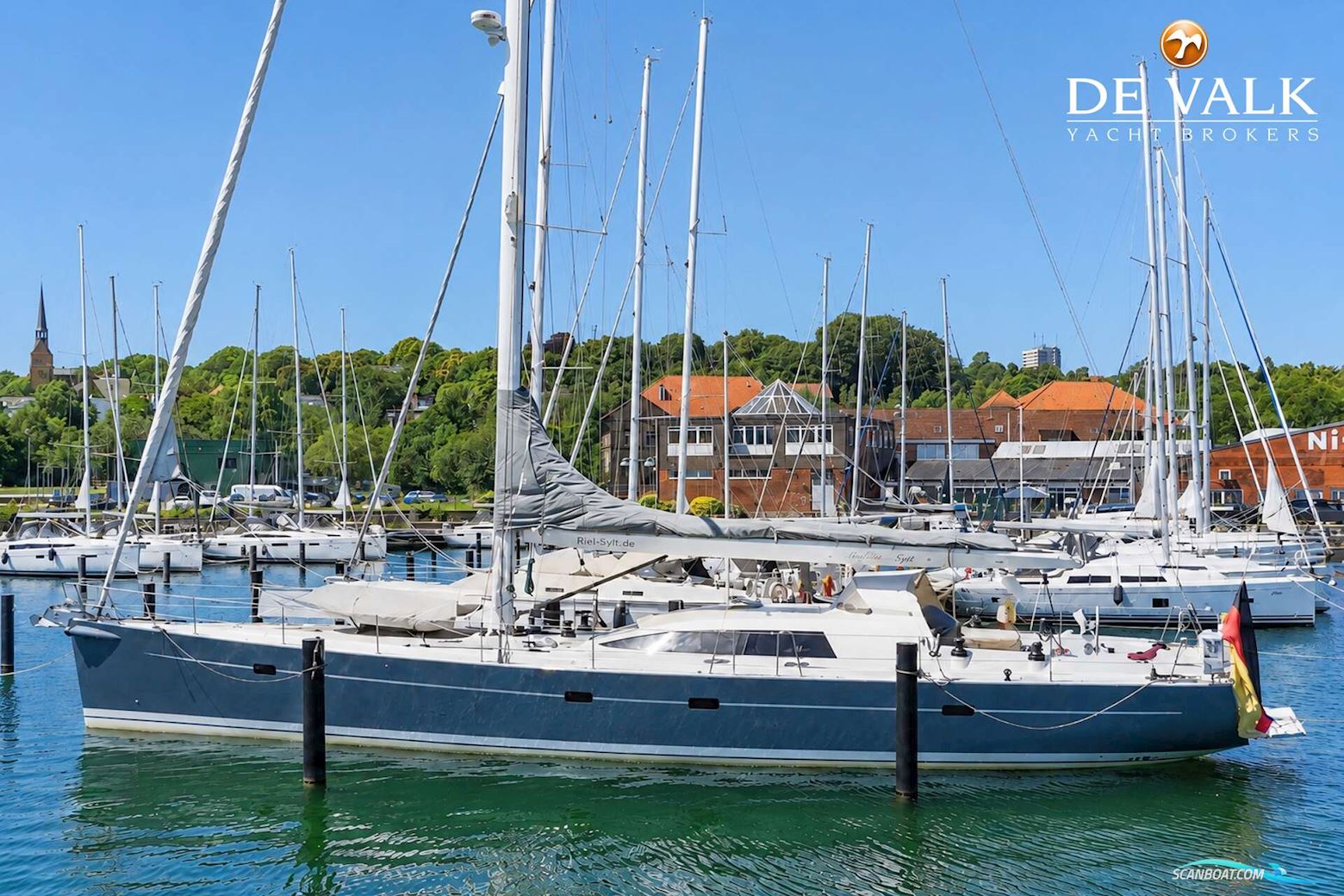 Grand Soleil 70