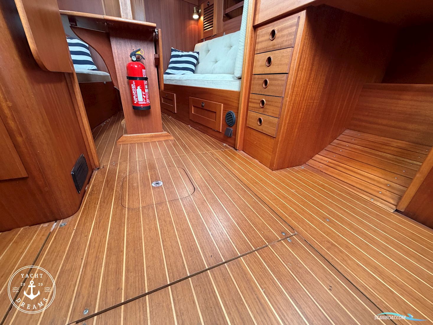 Hallberg Rassy 31 MKII