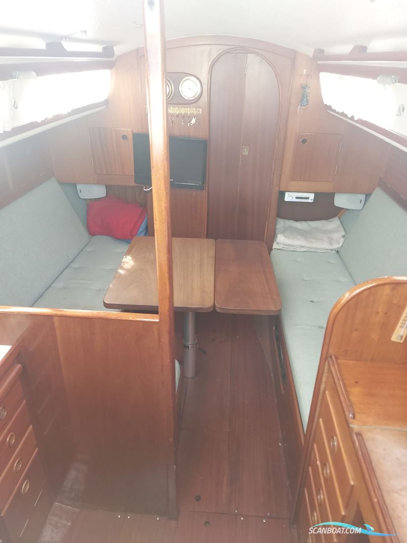 Hallberg Rassy 32 Mistress