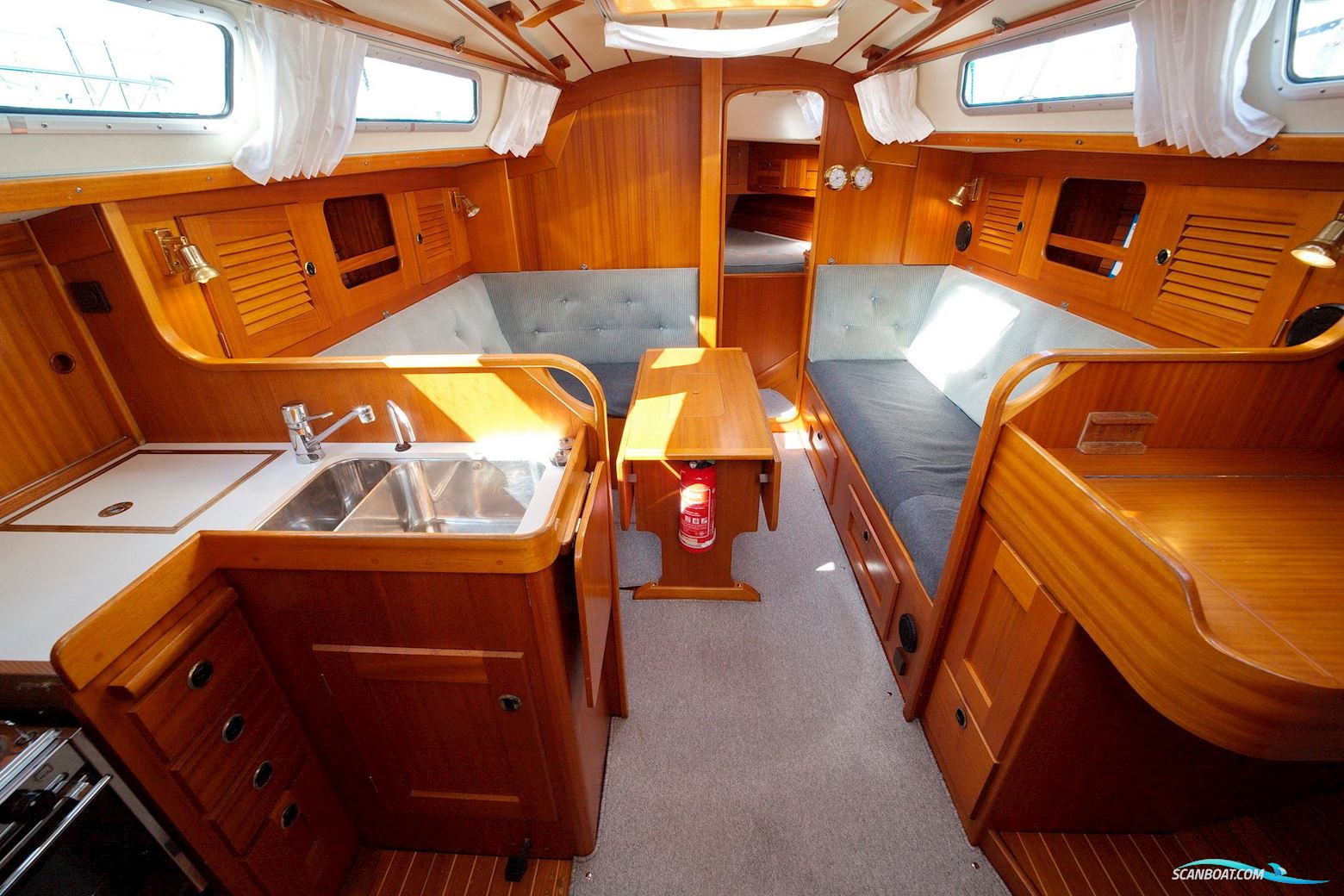 Hallberg-Rassy 34