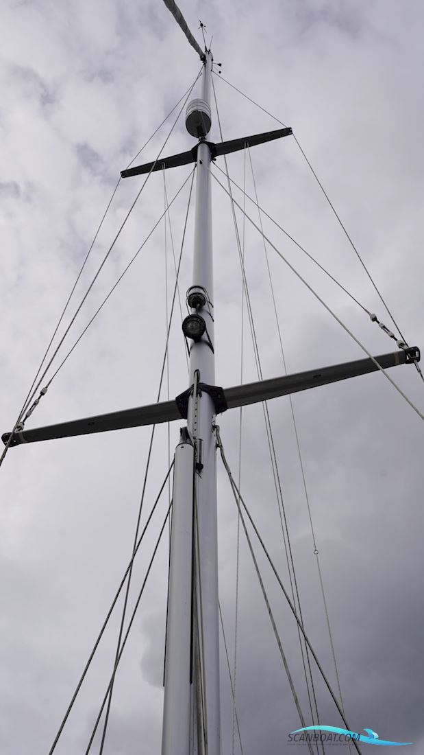 Hallberg-Rassy 34