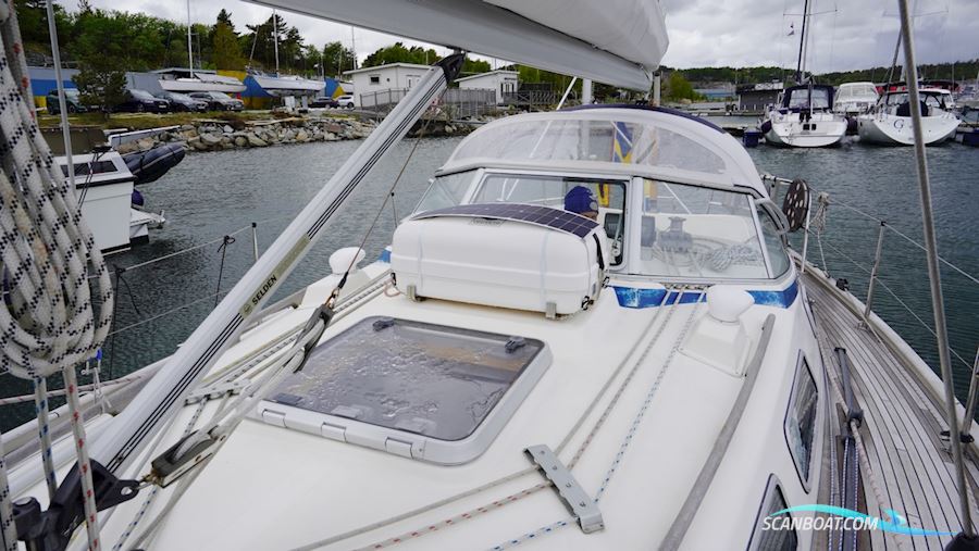 Hallberg-Rassy 34