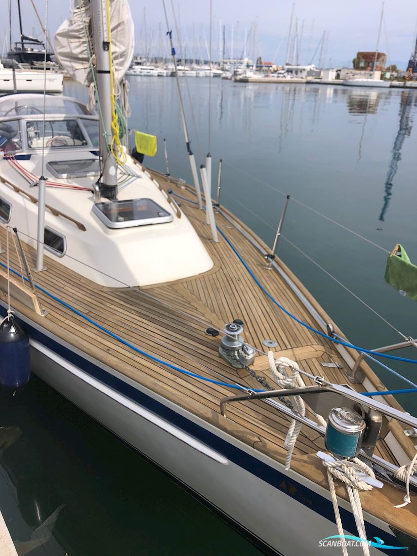 Hallberg-Rassy 34