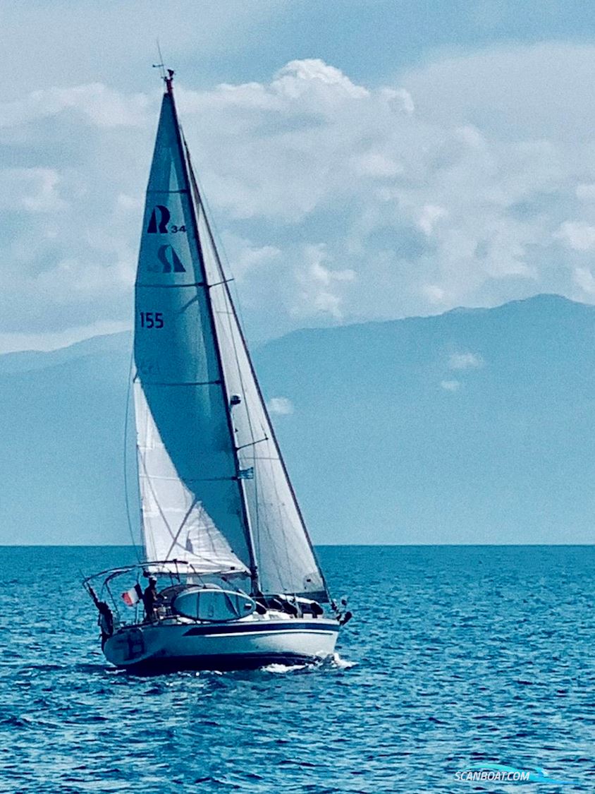 Hallberg-Rassy 34