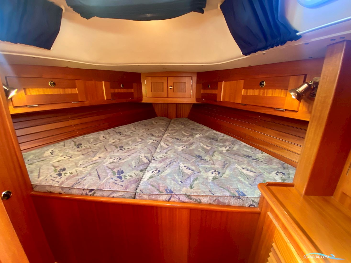 Hallberg-Rassy 34