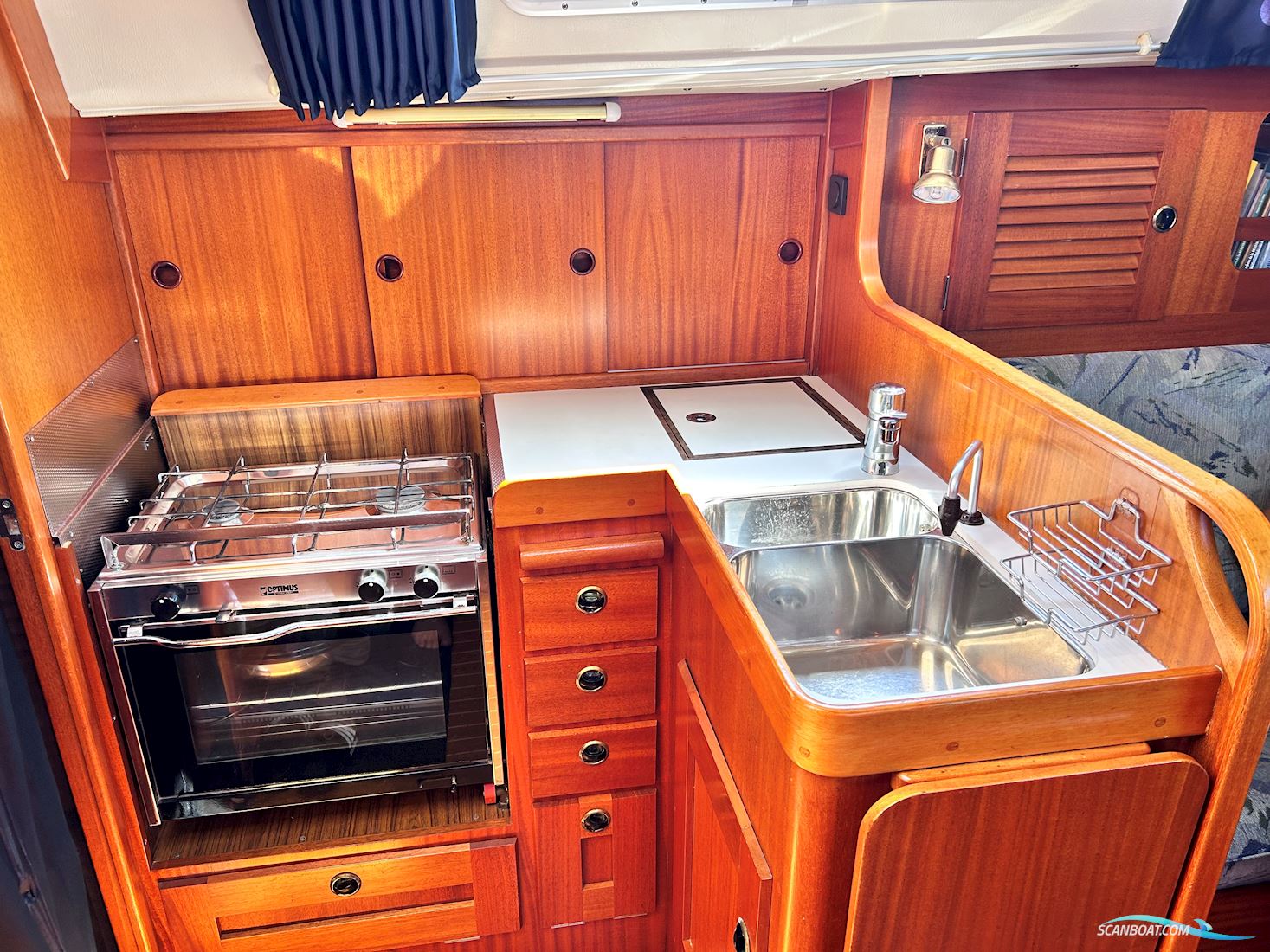 Hallberg-Rassy 34