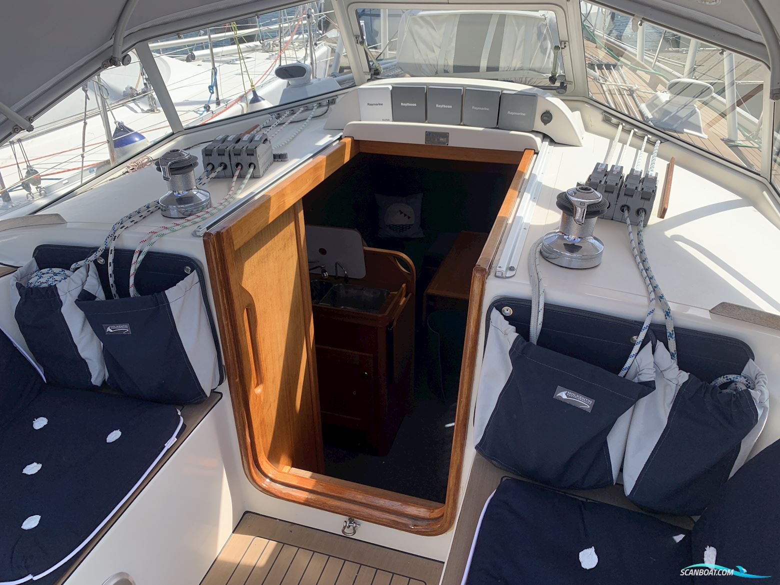 Hallberg-Rassy 34