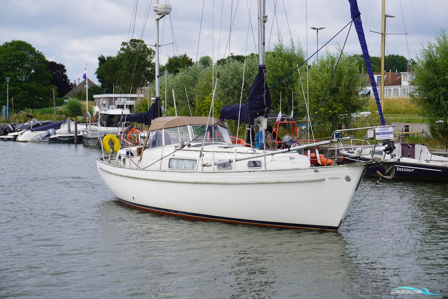 Hallberg Rassy 35