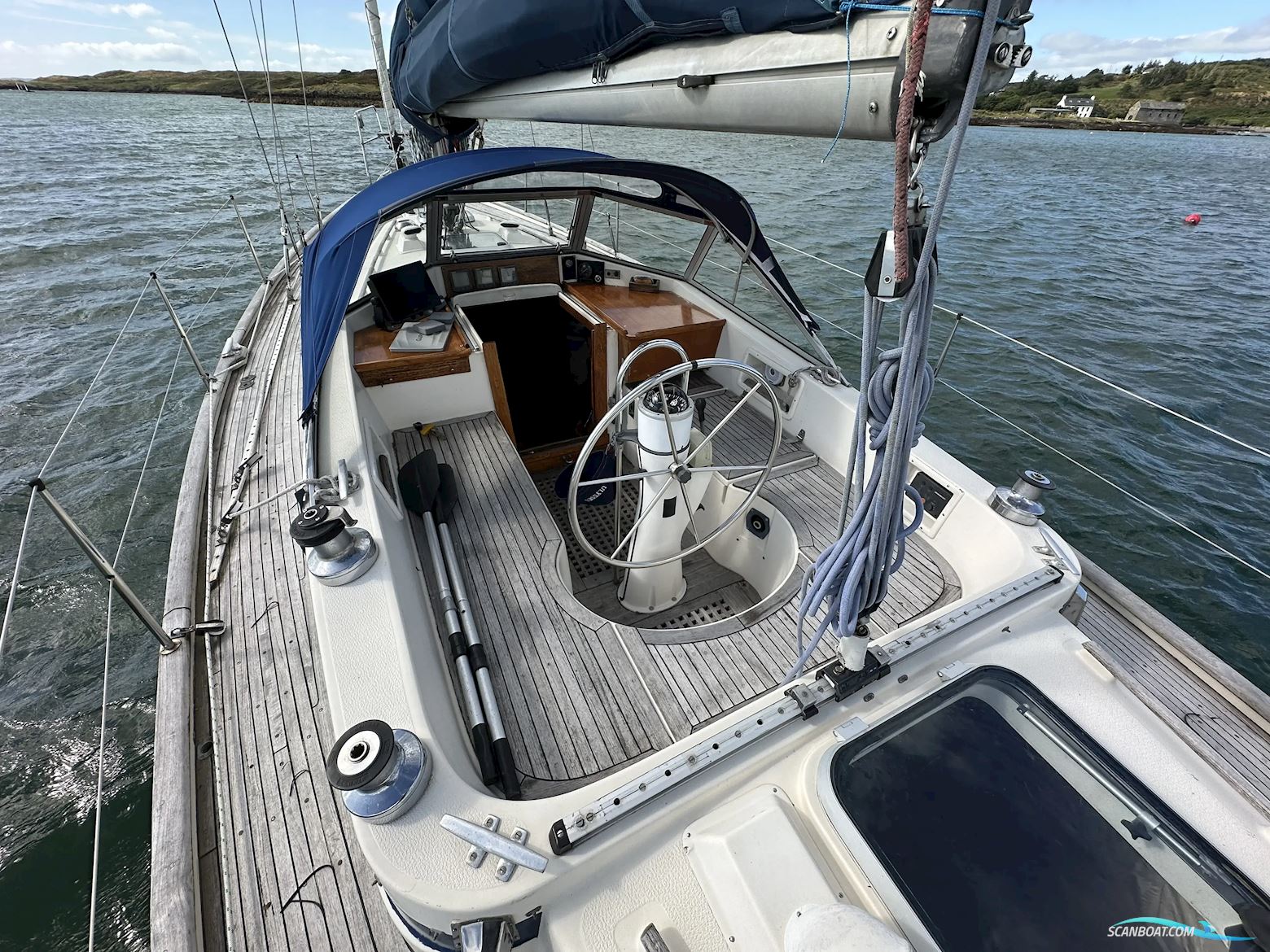 Hallberg-rassy 352