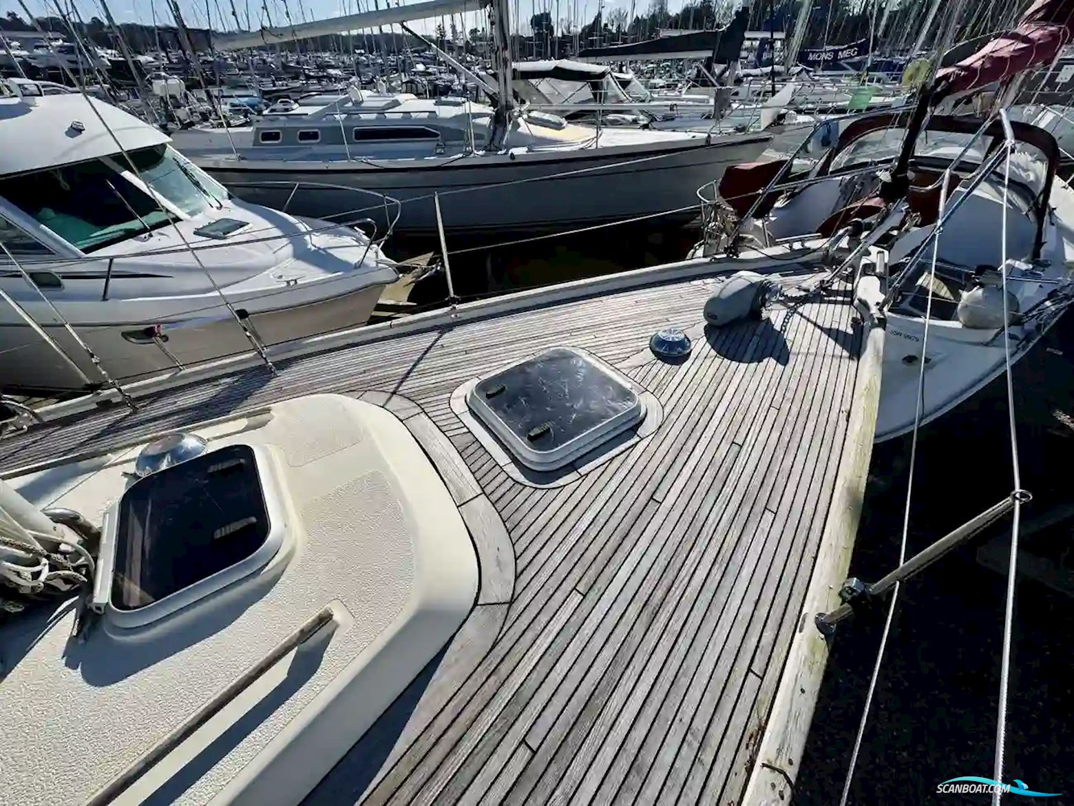 Hallberg-rassy 352