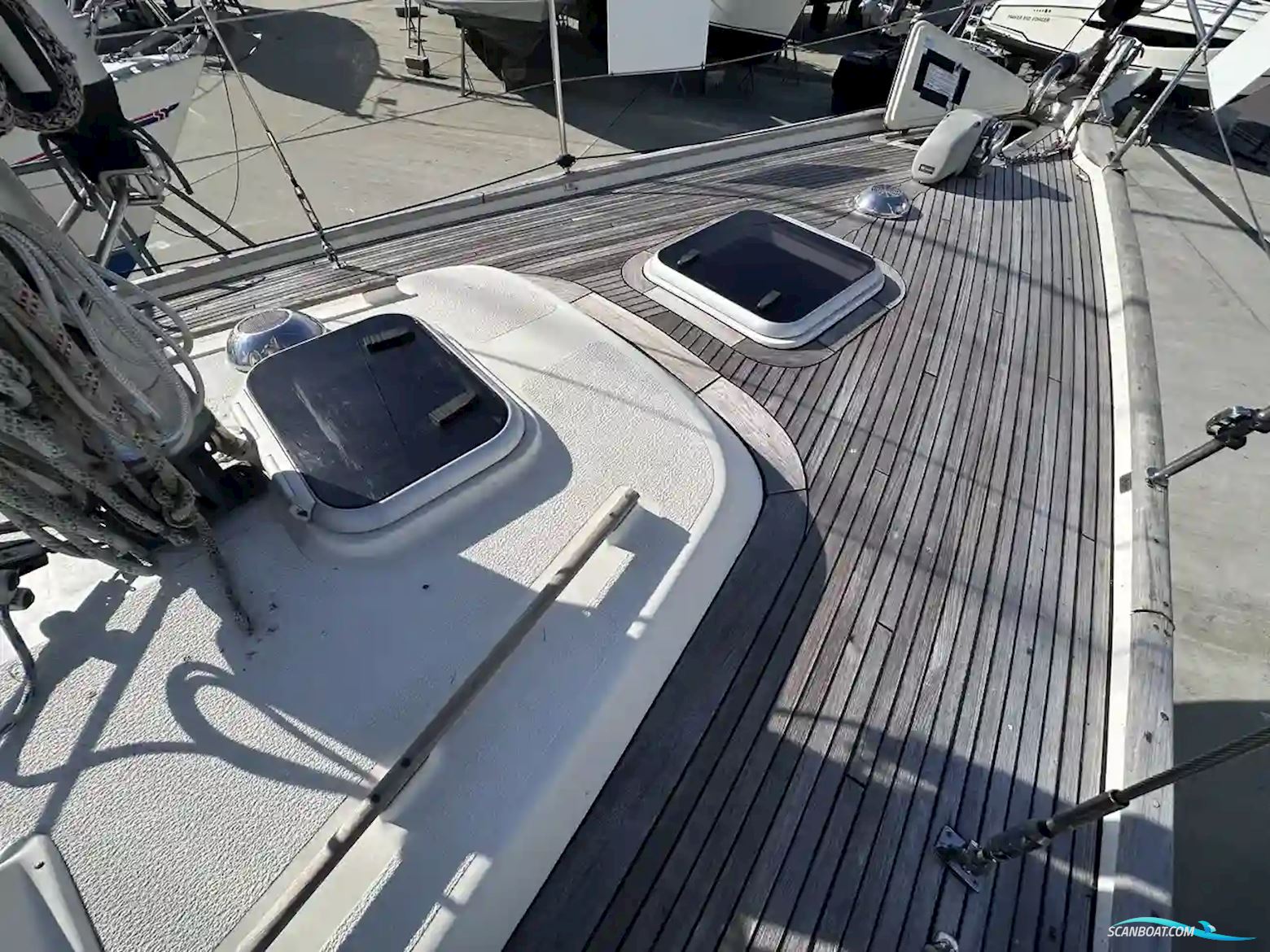 Hallberg-rassy 352
