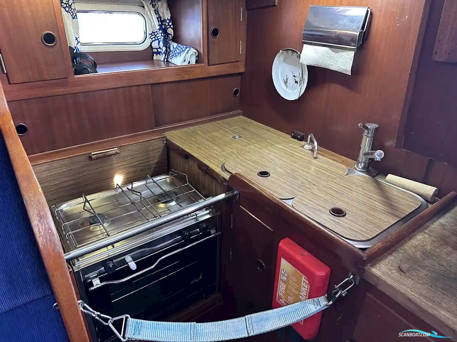 Hallberg-rassy 352