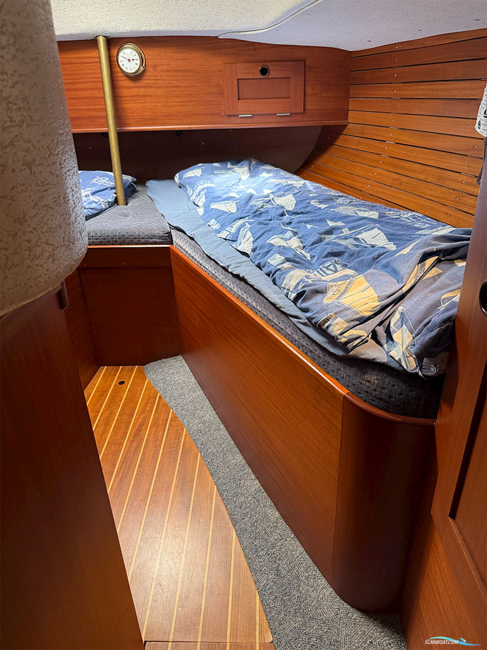 Hallberg-Rassy 352