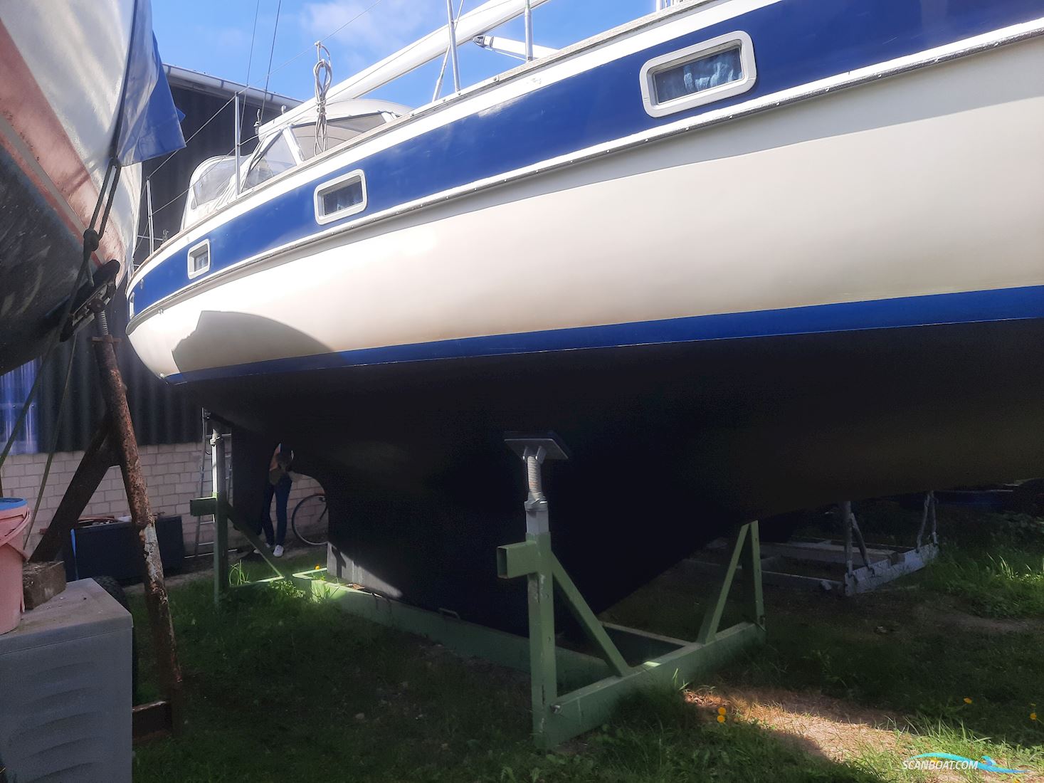 Hallberg-Rassy 352