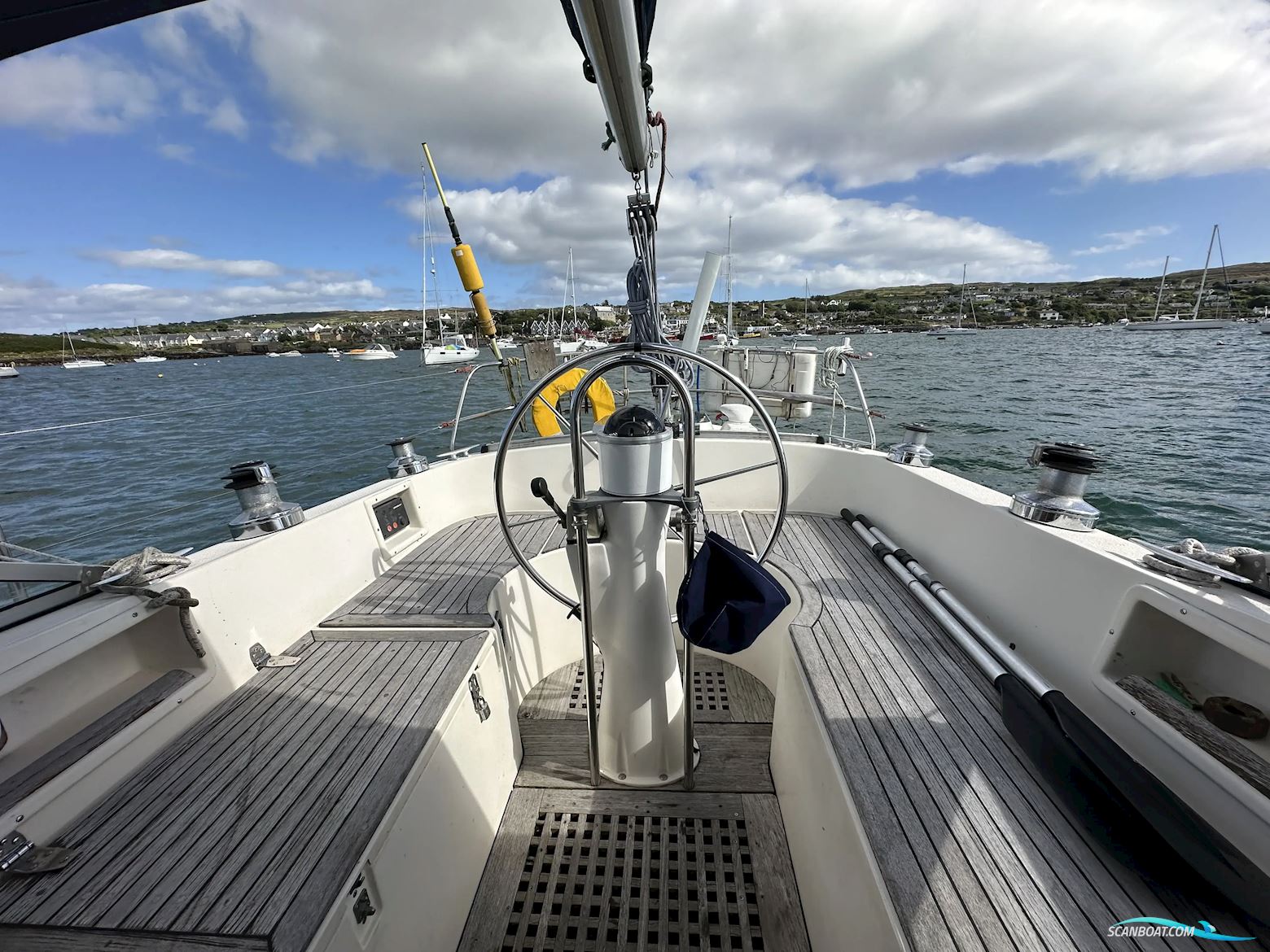 Hallberg-Rassy 352