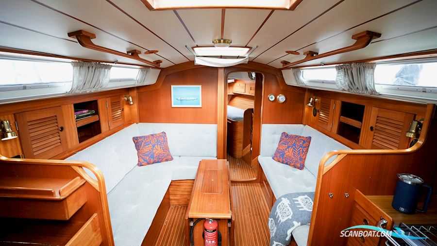 Hallberg-Rassy 36