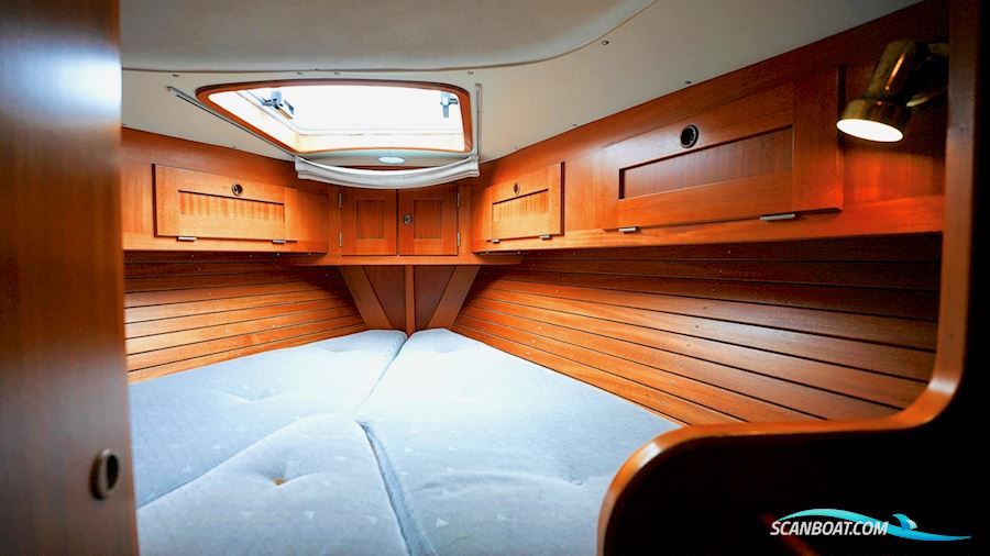 Hallberg-Rassy 36