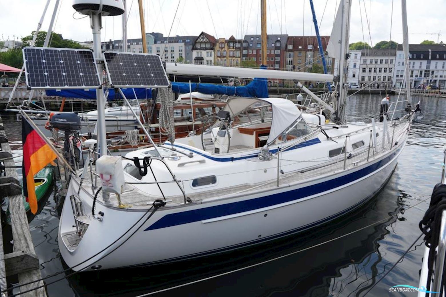 Hallberg-rassy 37