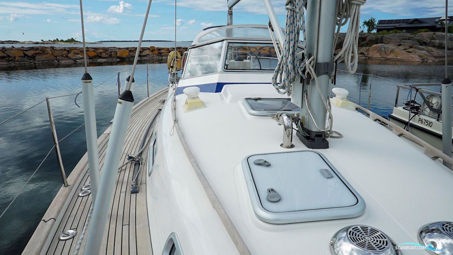 Hallberg-Rassy 37