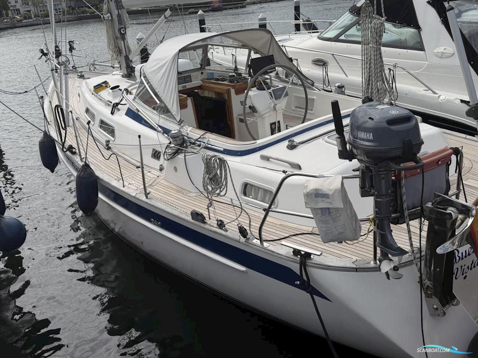 Hallberg-Rassy 37