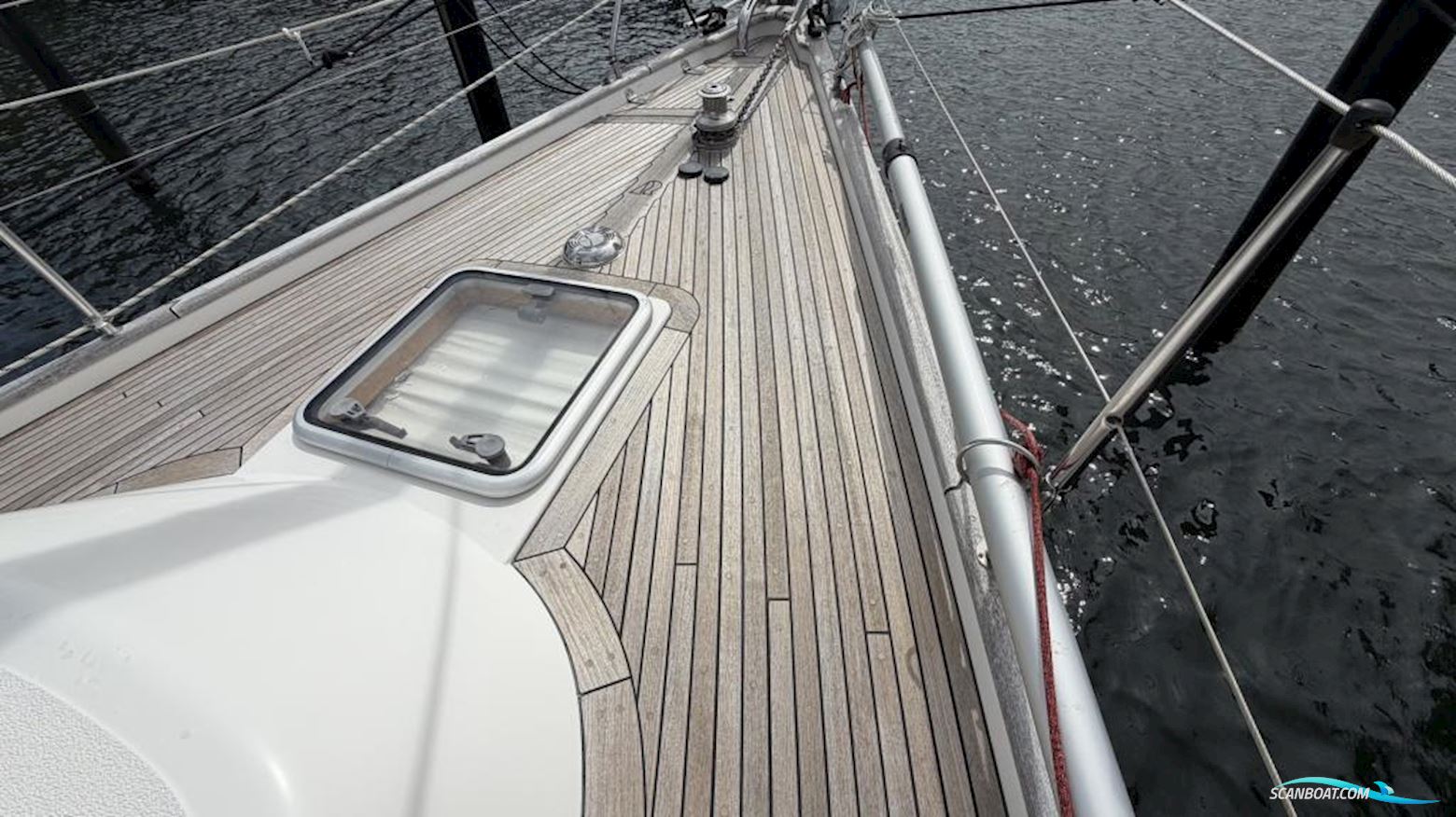Hallberg-Rassy 37