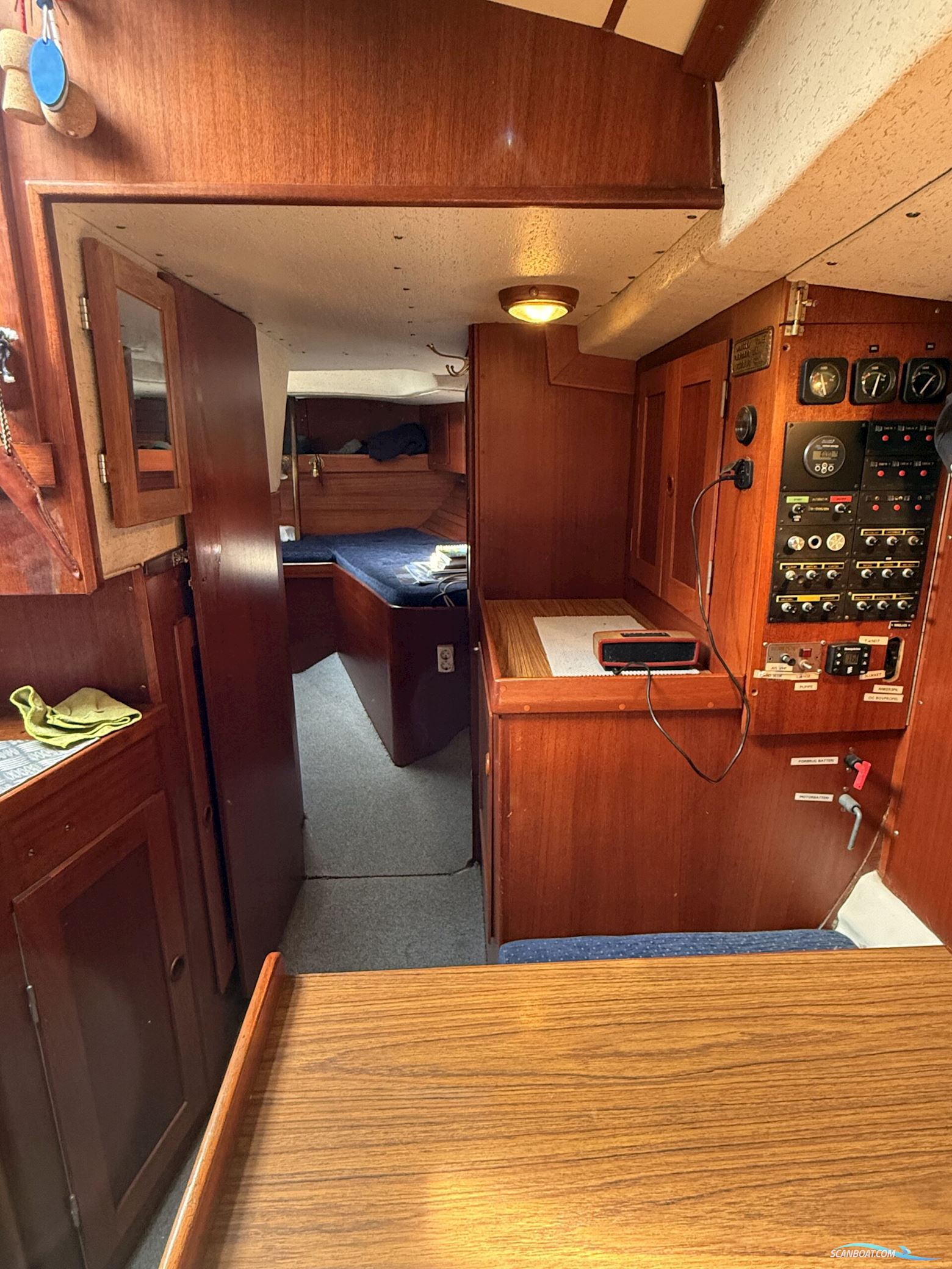 Hallberg Rassy 38, Forårspris 450.000,-