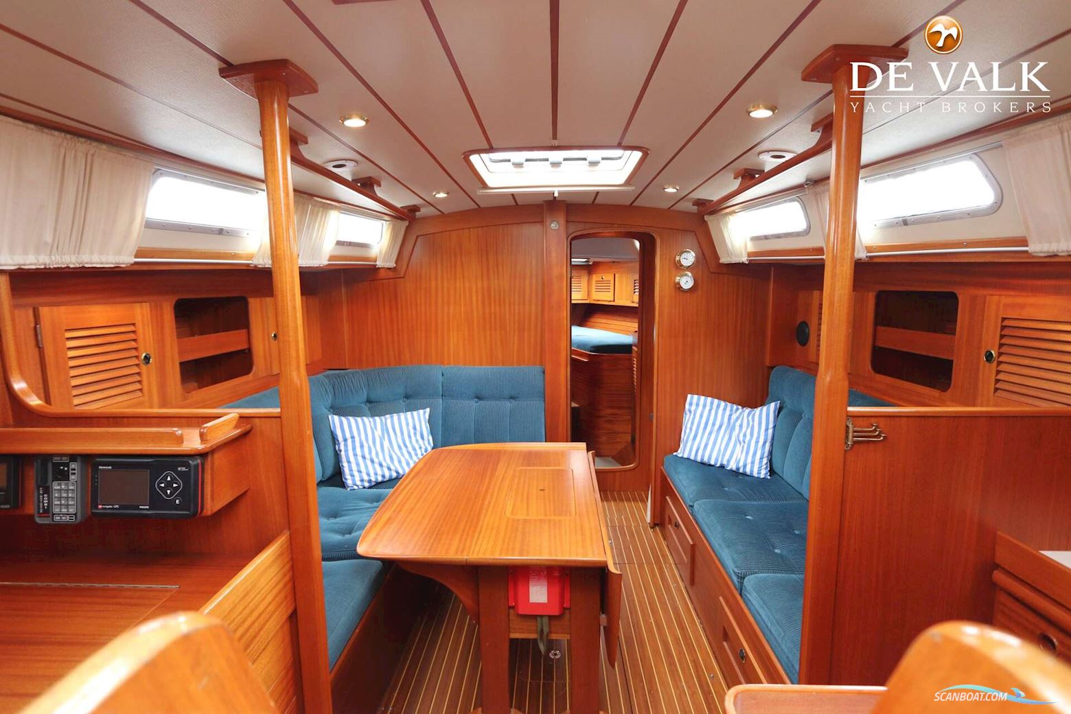 Hallberg Rassy 39