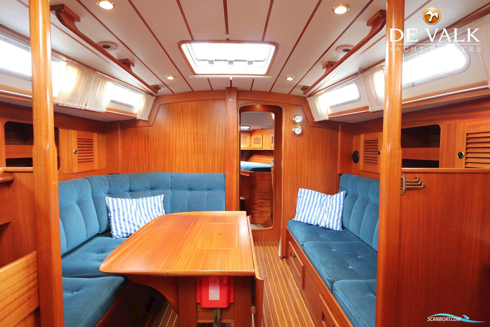 Hallberg Rassy 39