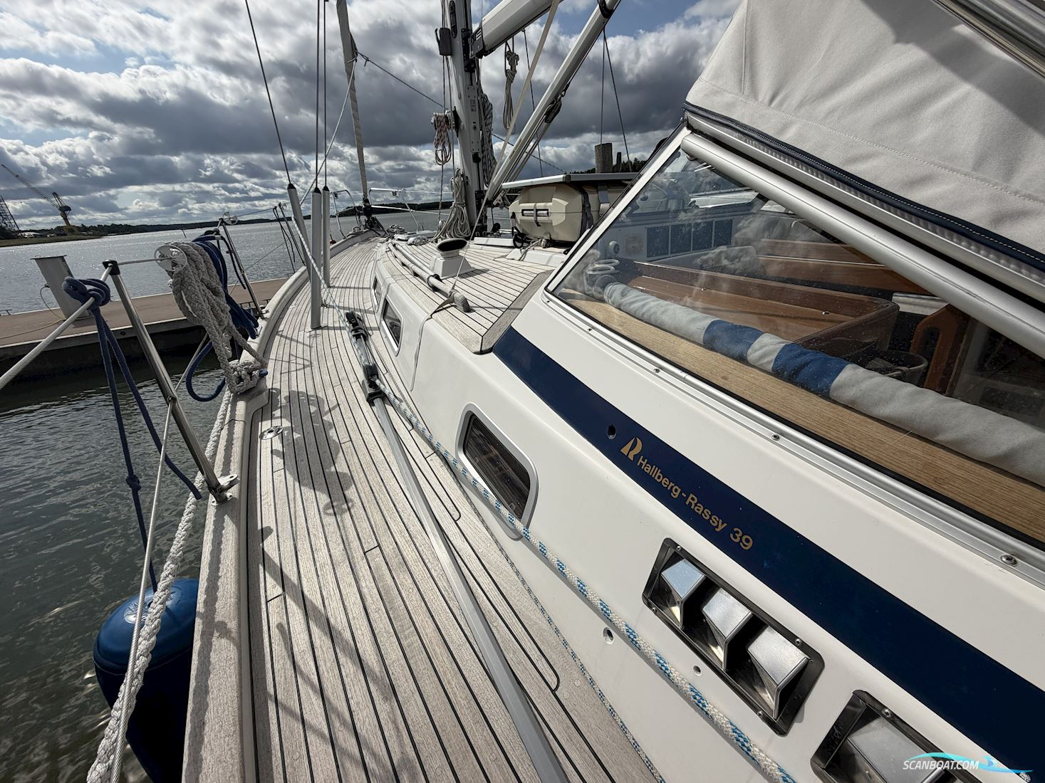 Hallberg-Rassy 39