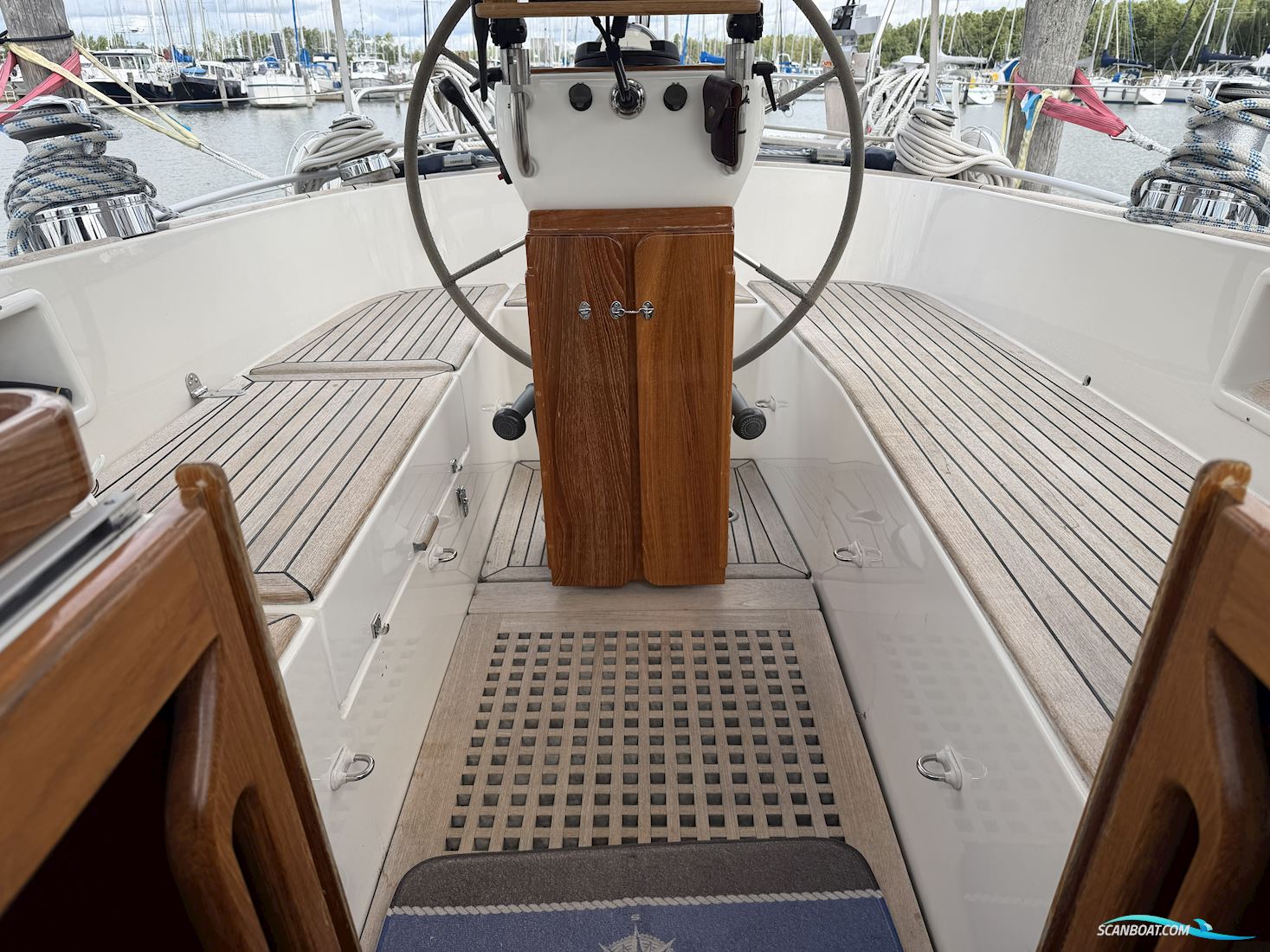 Hallberg-Rassy 39