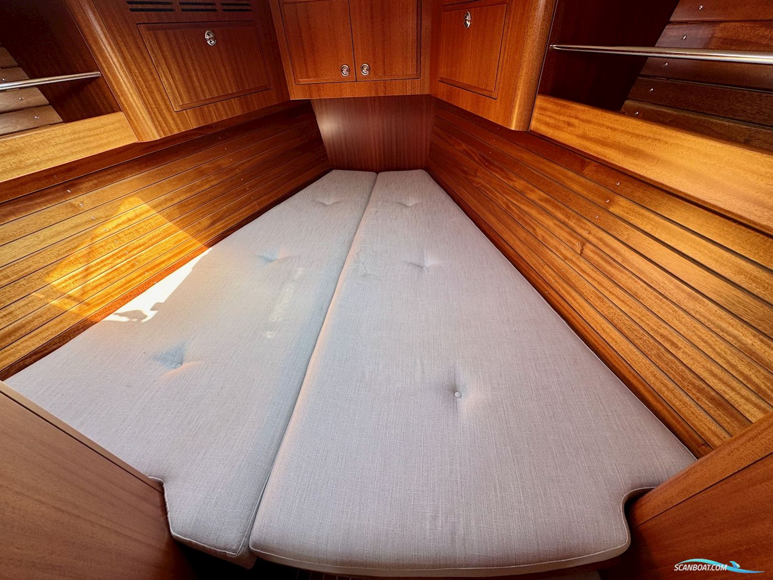 Hallberg-Rassy 412
