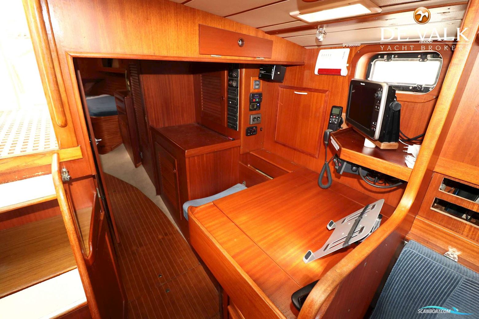 Hallberg Rassy 42 E