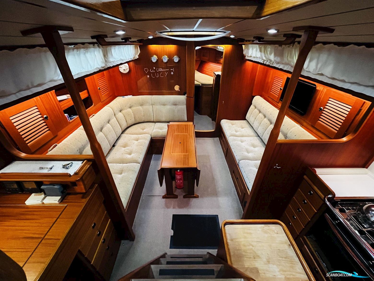 Hallberg-Rassy 42 F MkII