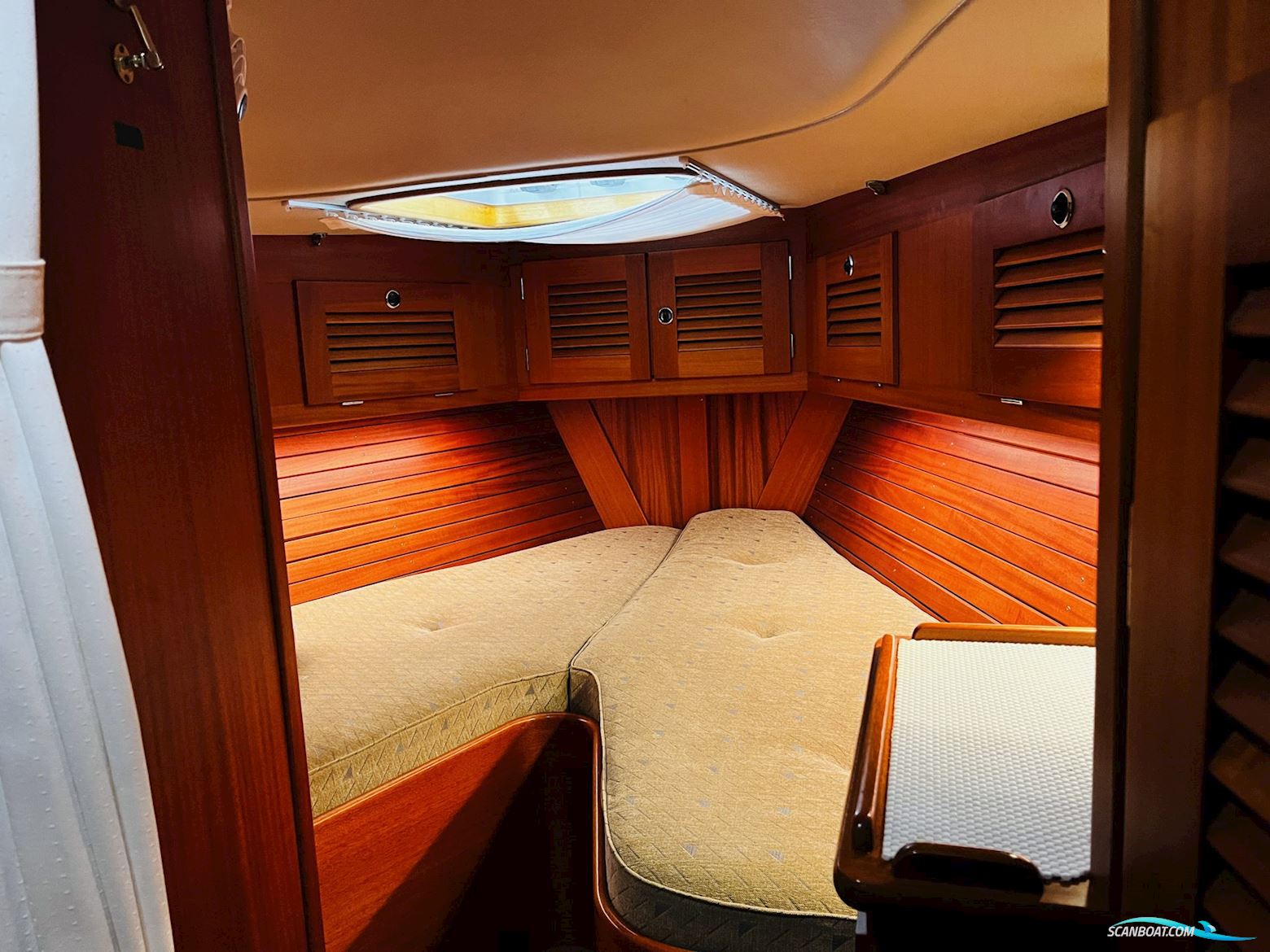 Hallberg-Rassy 42 F MkII