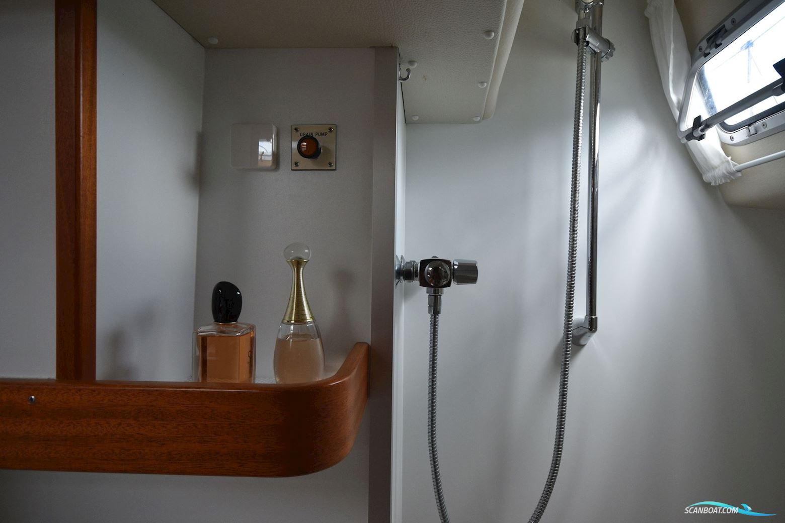 Hallberg-Rassy 42 F MkII