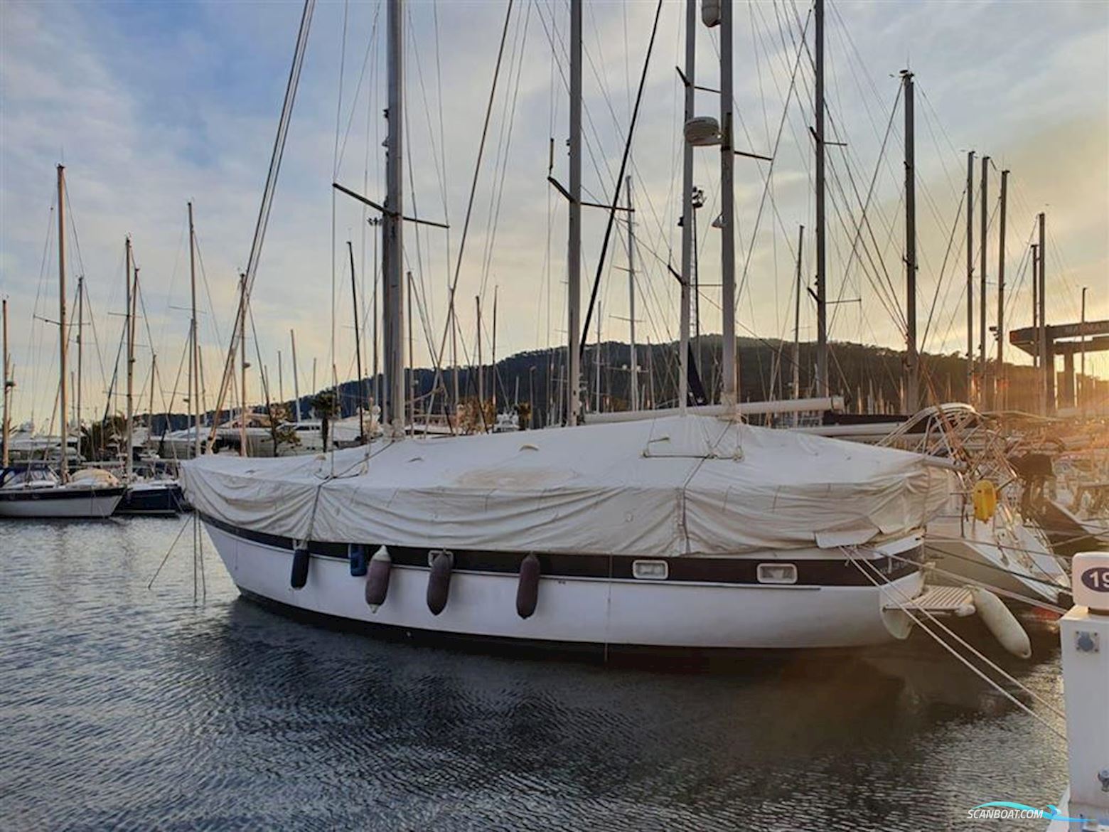 Hallberg-rassy 42 KETCH